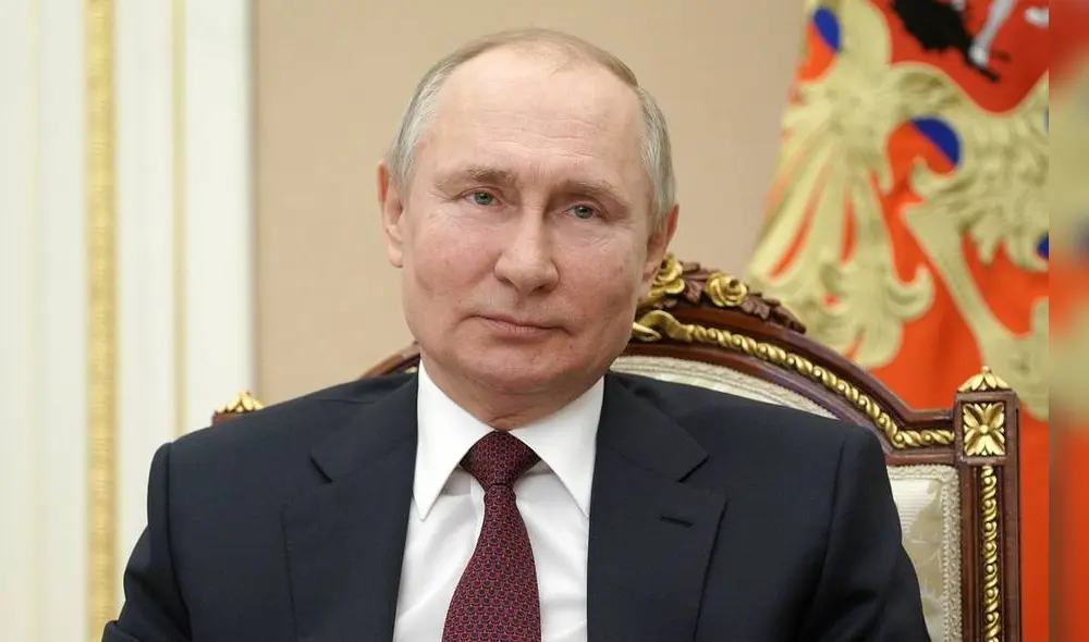 Putin, de 68 años, fue vacunado en privado. Al explicar su decisión, afirmó que no quería “hacer el tonto” ante las cámaras. Foto: captura TASS
