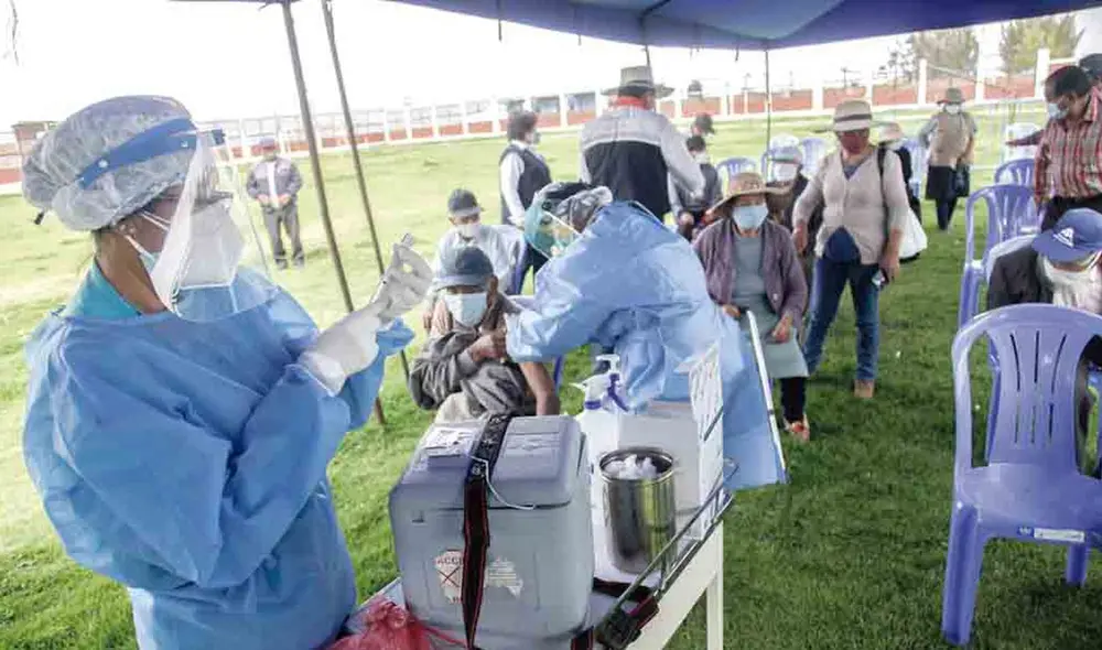 En las últimas 24 horas se registró el fallecimiento de 231 pacientes con COVID-19. Foto: La República