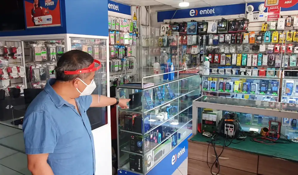 Uno de los agraviados afirmó que es la tercera vez que le roban. Foto: Karla Cruz / URPI-GLR Uno de los agraviados afirmó que es la tercera vez que le roban. Foto: Karla Cruz / URPI-GLR