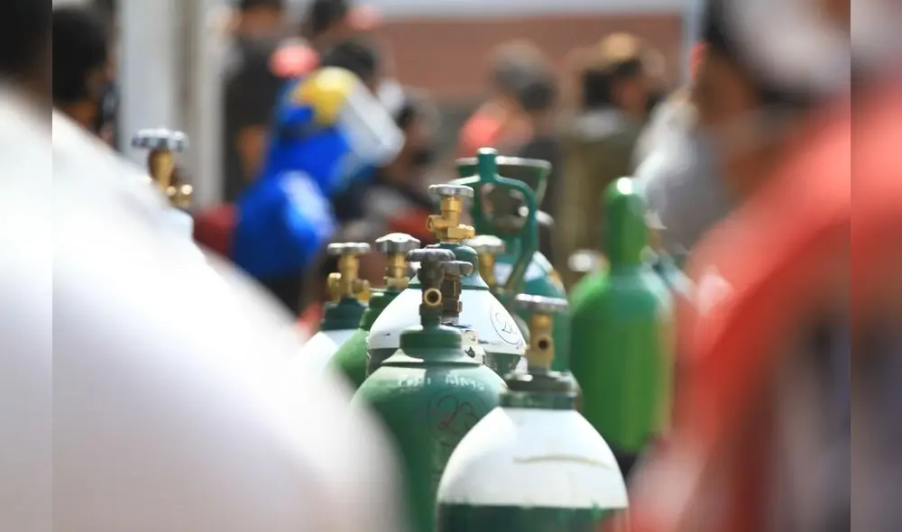 Desconocidos cobraban por conseguir rápidamente oxígeno de planta. Foto: Jaime Mendoza/La República Desconocidos cobraban por conseguir rápidamente oxígeno de planta. Foto: Jaime Mendoza/La República
