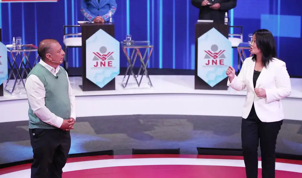 Arana tomó la palabra para contestarle a la postulante del fujimorismo. Foto: composición/La República