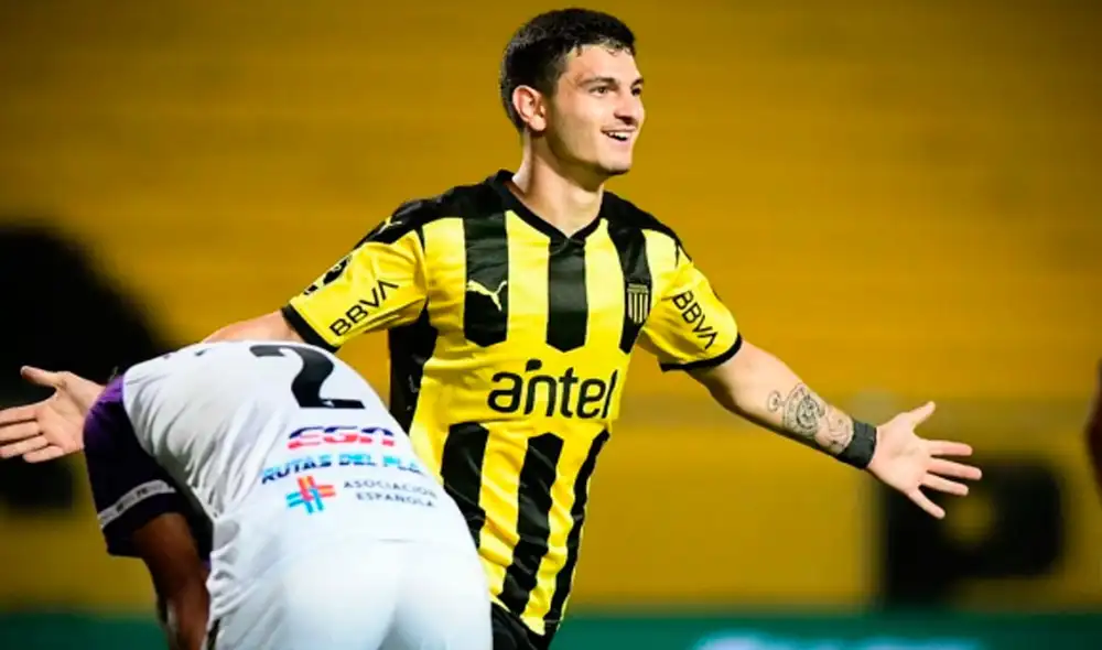 Peñarol y Fénix juegan por la fecha 15 del Torneo Clausura de Uruguay. Foto: Twitter / @Ovaciondigital
