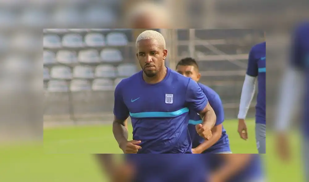 Jefferson Farfán volvió a Alianza Lima luego de 17 años. Foto: Alianza Lima