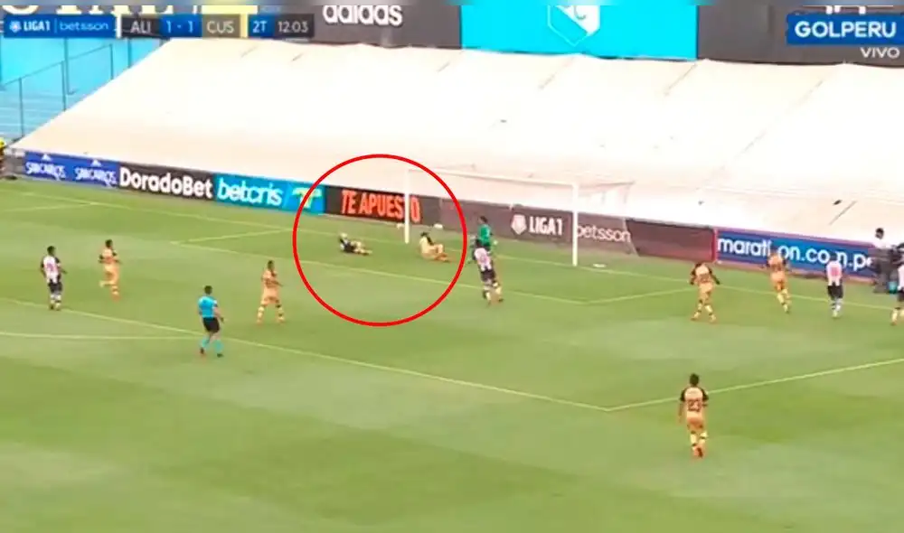 Gonzáles Zela falló su segunda ocasión de gol en el partido. Foto: captura/Gol Perú