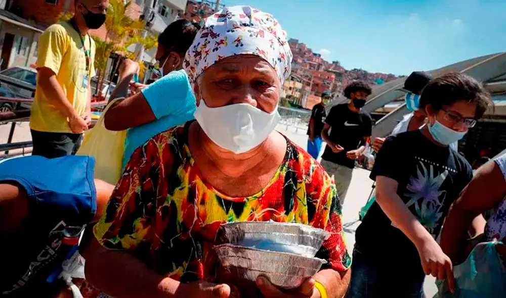 La afluencia de nuevos pobres llevó a la alcaldía de Sao Paulo a aumentar de 7.500 a 10.000 las meriendas diarias distribuidas. Foto: EFE La afluencia de nuevos pobres llevó a la alcaldía de Sao Paulo a aumentar de 7.500 a 10.000 las meriendas diarias distribuidas. Foto: EFE