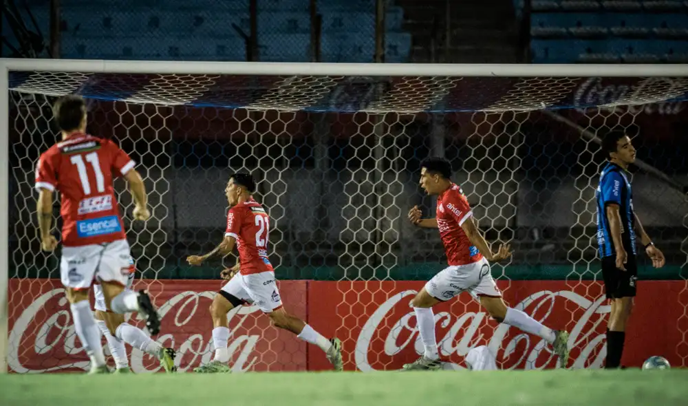 Rentistas enfrentó a Liverpool en el Estadio Centenario de Montevideo. Foto: ESPN Uruguay