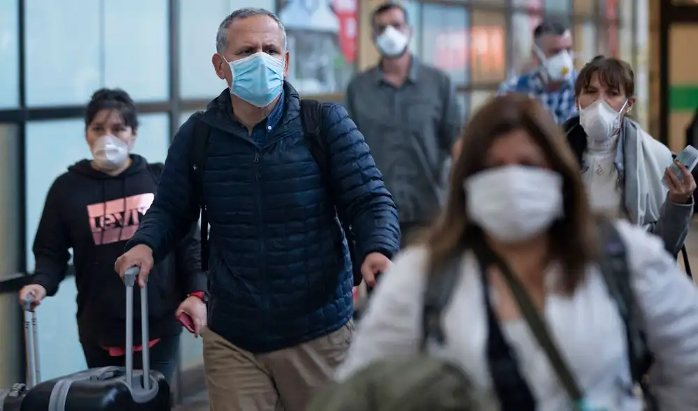 El país sobrepasó el millón de infecciones (1 003 406) y alcanzó los 23.328 decesos registrados desde el primer caso detectado el 3 de marzo de 2020. Foto: AFP El país sobrepasó el millón de infecciones (1 003 406) y alcanzó los 23.328 decesos registrados desde el primer caso detectado el 3 de marzo de 2020. Foto: AFP