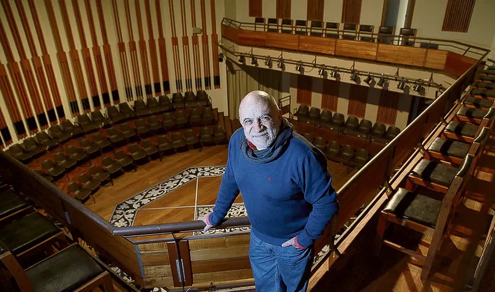 Chiarella, también actor, lideró la Asociación Cultural Aranwa junto con su hijo Mateo y su esposa, Celeste Viale. Foto difusión Chiarella, también actor, lideró la Asociación Cultural Aranwa junto con su hijo Mateo y su esposa, Celeste Viale. Foto difusión