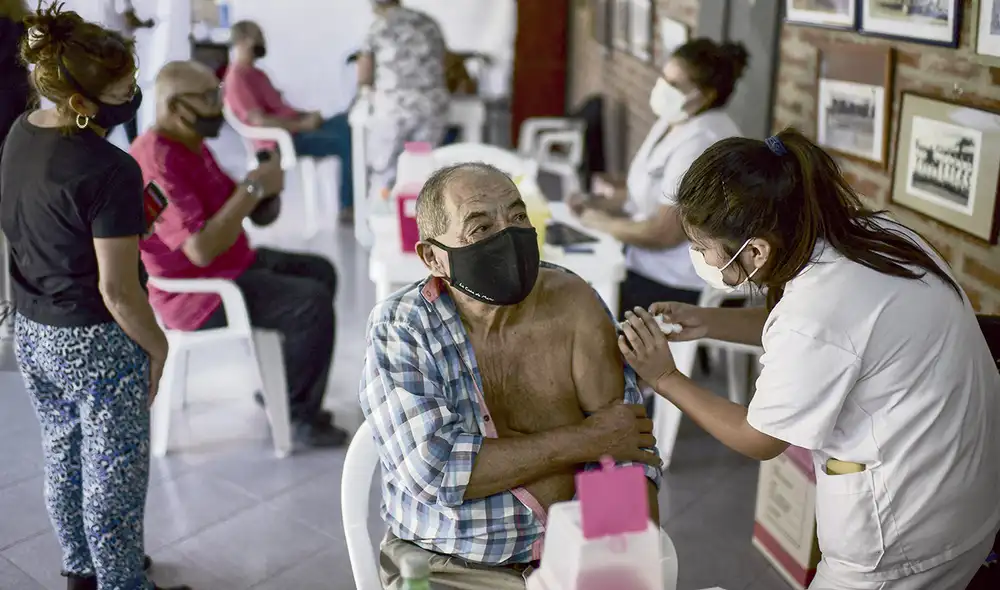 Progresivo. Argentina avanza en su plan de vacunación. Foto: AFP