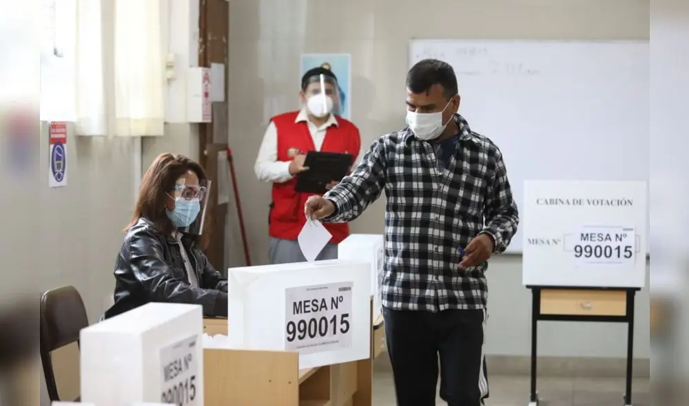 Miembros de mesa que no cumplan con su labor pagarán 220 soles de multa. Foto: Andina/difusión