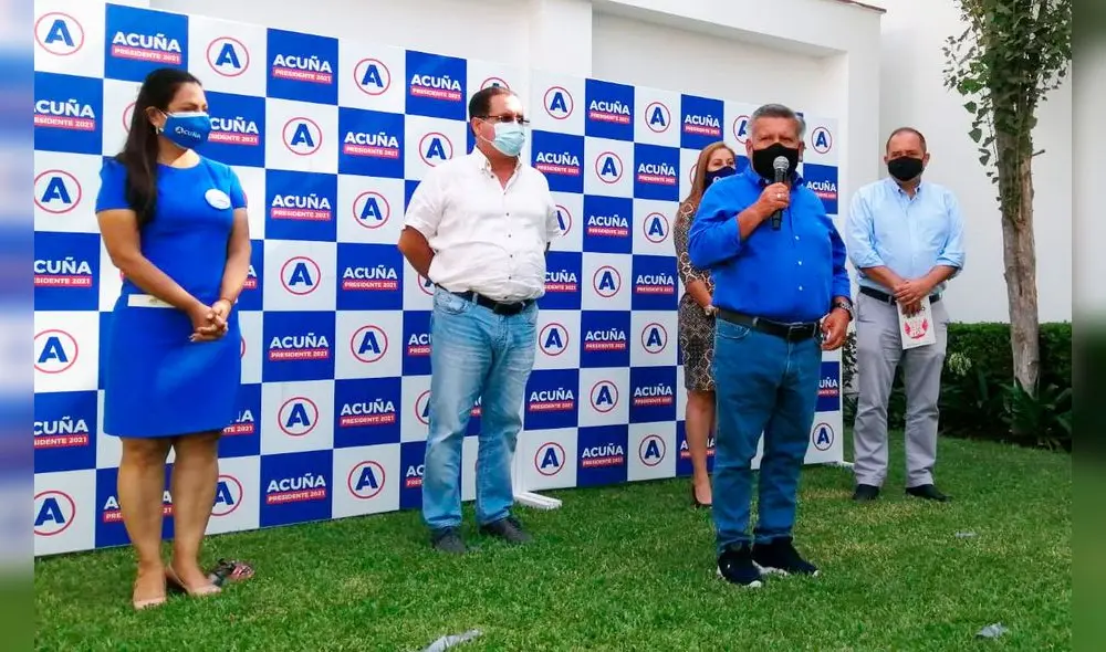 Candidato dio conferencia de prensa desde su hogar. Foto: Johann Klug/URPI-GLR