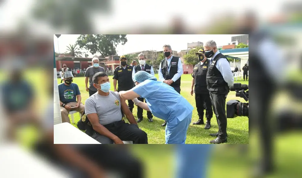 Las regiones de Lima y Callao representan en mayor número de policías vacunados. Foto: difusión Las regiones de Lima y Callao representan en mayor número de policías vacunados. Foto: difusión