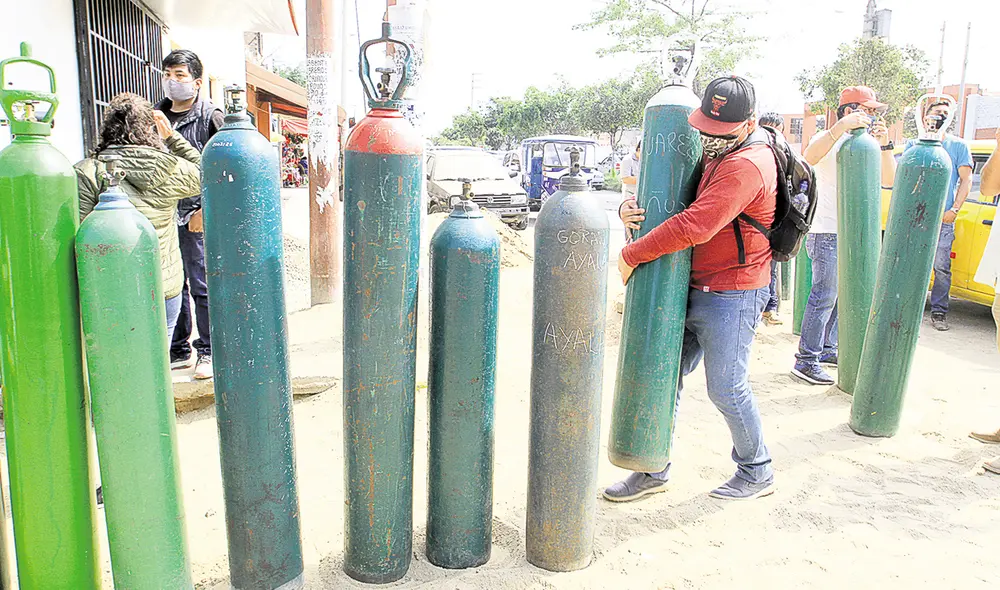 Necesidad. Aún se reporta escasez de oxígeno en regiones. Foto: Jaime Mendoza / La República