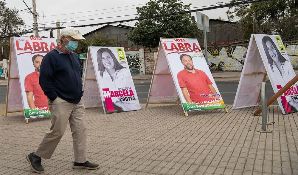 Chile es el primer país que decide cambiar la fecha de su jornada electoral prevista para el 11 de abril. Foto: AFP