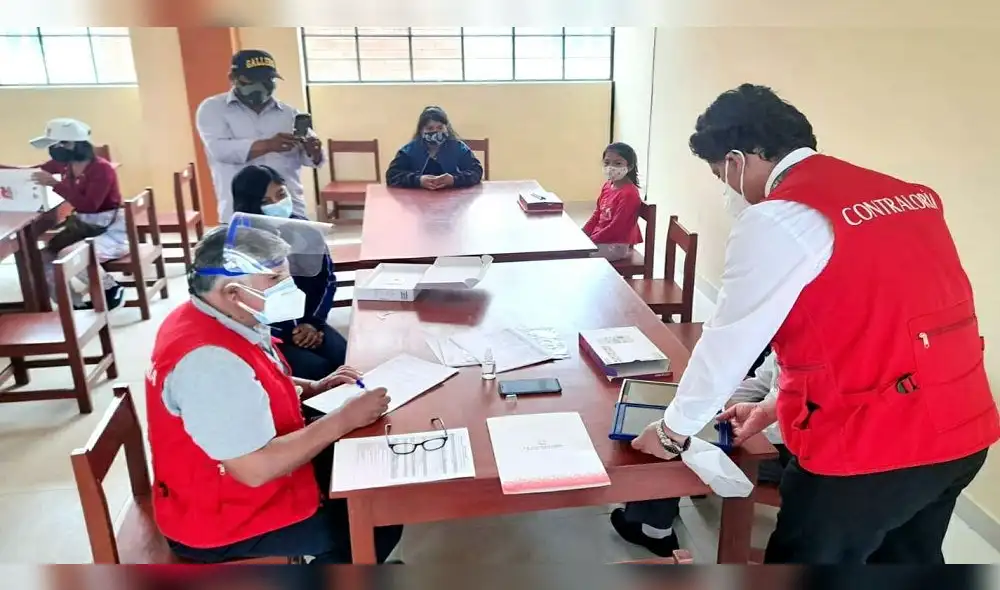 La primera supervisión se realizó en la institución educativa Juan Velasco Alvarado, ubicado en La Joya. Foto: Contraloría.