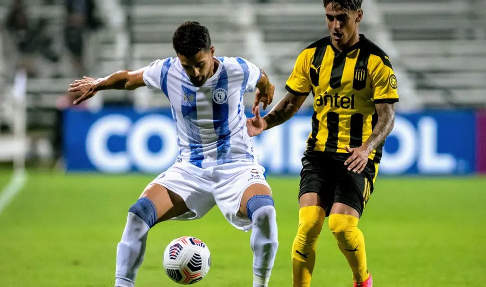 Peñarol vs. Cerro Largo empataron 2-2 por la ida de la primera ronda de la Copa Sudamericana. foto: Conmebol.