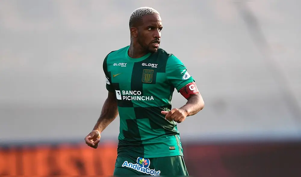 Jefferson Farfán debutó con la camiseta alterna de Alianza Lima. Foto: Liga de Fútbol Profesional Jefferson Farfán debutó con la camiseta alterna de Alianza Lima. Foto: Liga de Fútbol Profesional