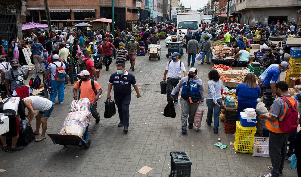 Venezuela padece una segunda ola de coronavirus que ha obligado al régimen de Nicolás Maduro a extremar las medidas y apostar nuevamente por la plataforma Patria. Foto: AFP