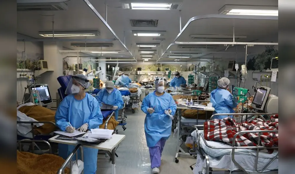 La variante sudafricana del virus, conocida como B.1.351, preocupa a los científicos porque es más transmisible. Foto: AFP