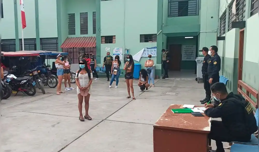 Mujeres brindaban servicios sexuales a plena luz del día y en calles céntricas de Chiclayo. Foto: PNP Mujeres brindaban servicios sexuales a plena luz del día y en calles céntricas de Chiclayo. Foto: PNP