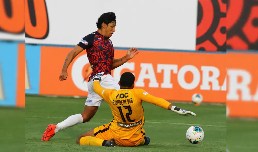 Roberto Ovelar criticó el penal no cobrado a favor de Municipal. Foto: FPF