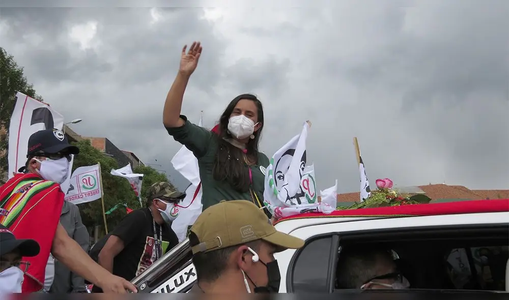 Recorrido de Verónika Mendoza fue interrumpido y concluyó en la plaza San Francisco. Foto: JP