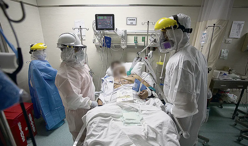 Variantes. En esta segunda ola se ha incrementado el porcentaje de jóvenes que hacen cuadros graves o fallecen debido al Covid-19. Foto: Antonio Melgarejo/La República