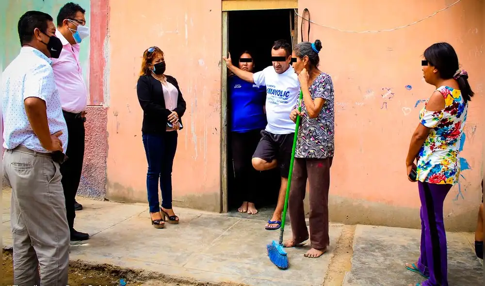Autoridades municipales iniciaron las visitas a las familias que ocupan los predios para notificarles sobre su situación. Foto: Municipalidad de JLO Autoridades municipales iniciaron las visitas a las familias que ocupan los predios para notificarles sobre su situación. Foto: Municipalidad de JLO