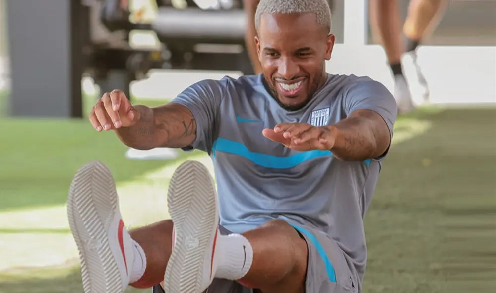 Jefferson Farfán regresó a Alianza Lima tras 17 años. Foto: Alianza Lima