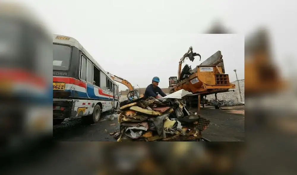Los vehículos con más de 15 años de antigüedad serán objeto de chatarreo. Foto: ATU