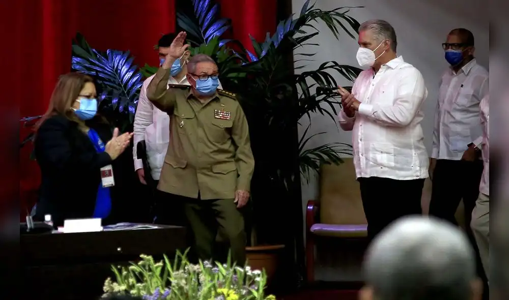 Raúl Castro renuncia a su cargo en el Partido Comunista de Cuba durante el primer día de sesiones del 8vo Congreso de la agrupación política, Foto: EFE