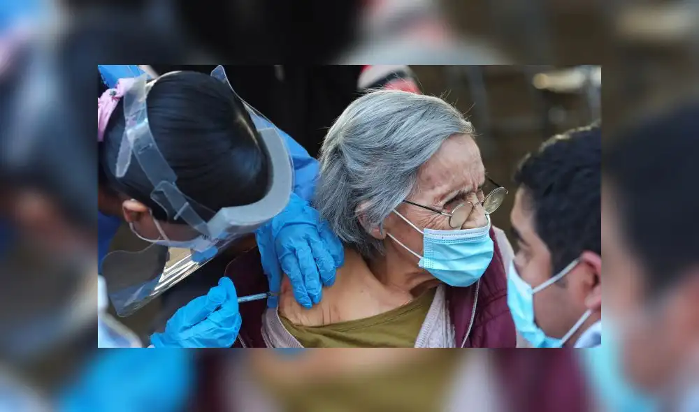 Vacunación contra la COVID-19 tiene como prioridad a los adultos mayores de 80 años. Foto: Noticias-Énfasis Vacunación contra la COVID-19 tiene como prioridad a los adultos mayores de 80 años. Foto: Noticias-Énfasis