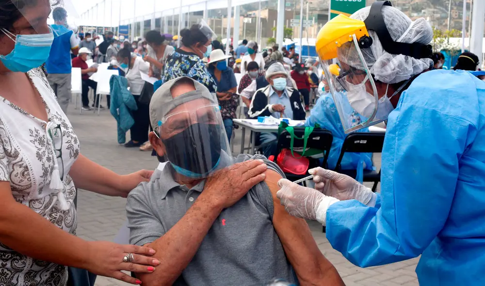 En Pongo el hombro aparecerán todos los adultos mayores que serán inmunizados del 16 al 18 de abril. Foto: Carlos Contreras / La República