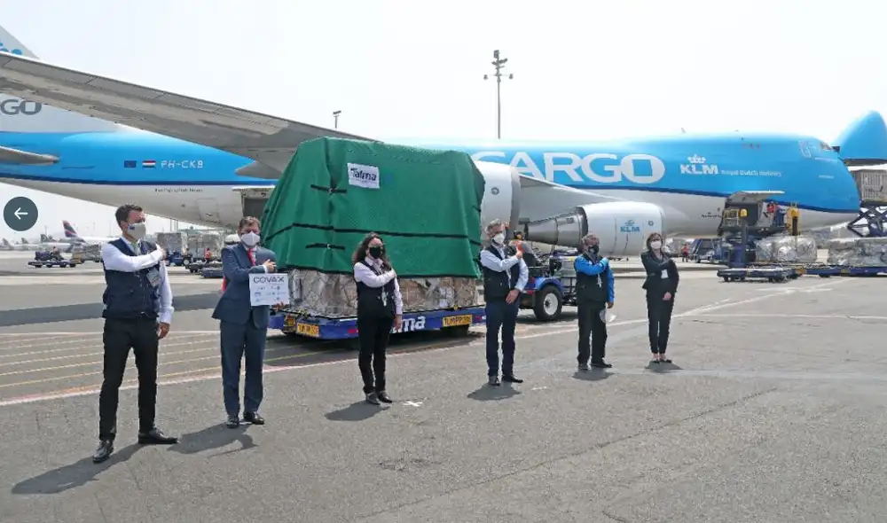 Primer lote de AstraZeneca llegó a Perú vía Covax Facility. Foto: Presidencia