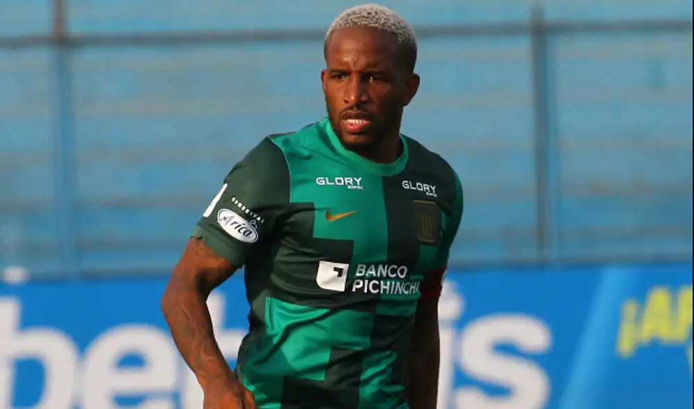 Jefferson Farfán fue captado incumpliendo los protocolos sanitarios el último sábado. foto: Liga 1.