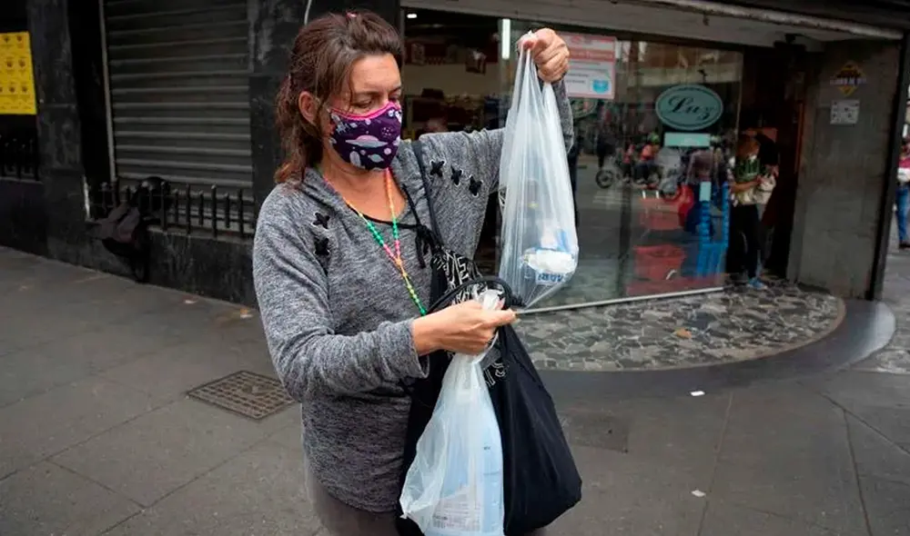 El promedio salarial está en 55 dólares, pero son miles de venezolanos las que, aun siendo muy bajo, lo ven muy lejano a su realidad. Foto: EFE / referencial