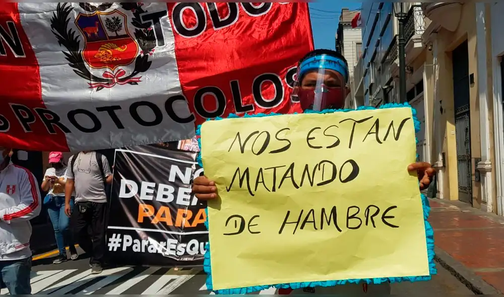 Trabajadores de casinos piden facilidades para trabajar. Foto: Gianella Aguirre / URPI - GLR Trabajadores de casinos piden facilidades para trabajar. Foto: Gianella Aguirre / URPI - GLR