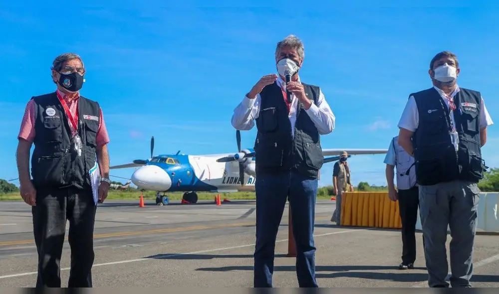 El mandatario arribó a Ucayali para hacer entrega de las vacunas AstraZeneca a fin de iniciar la vacunación de adultos mayores. Foto: Presidencia El mandatario arribó a Ucayali para hacer entrega de las vacunas AstraZeneca a fin de iniciar la vacunación de adultos mayores. Foto: Presidencia