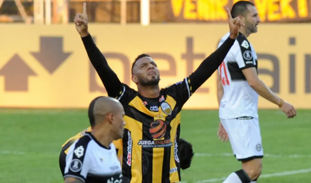 Lucas Gómez celebra su tanto con Táchira ante Olimpia. Foto: Conmebol Libertadores Lucas Gómez celebra su tanto con Táchira ante Olimpia. Foto: Conmebol Libertadores