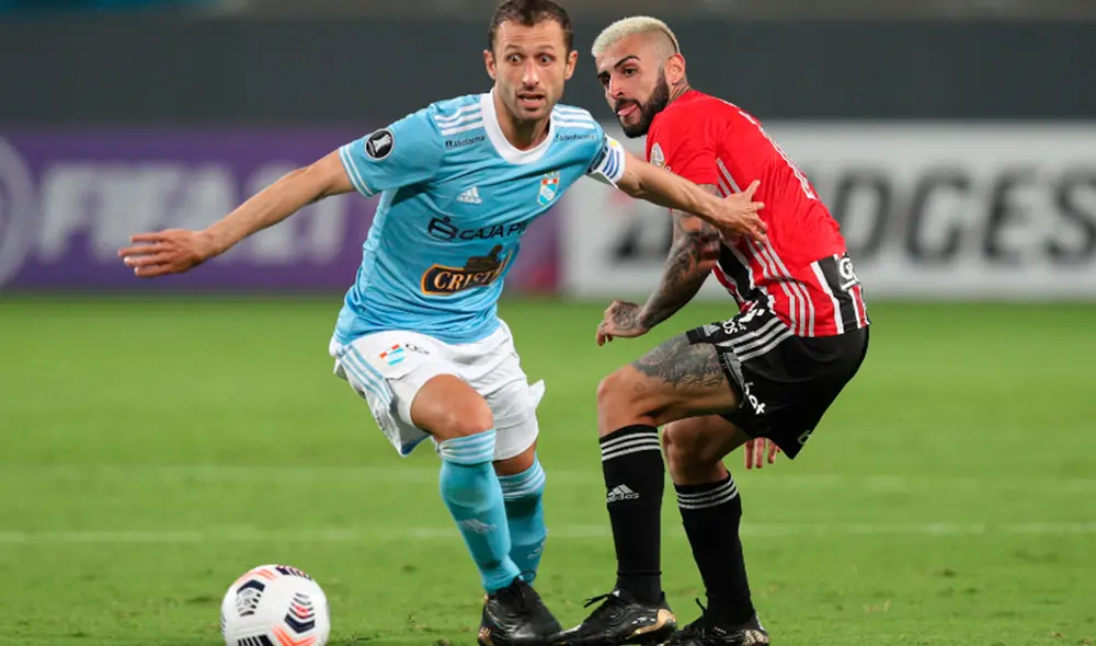 Horacio Calcaterra disputó los noventa minutos en la derrota ante Sao Paulo por la Copa Libertadores 2021. Foto: AFP