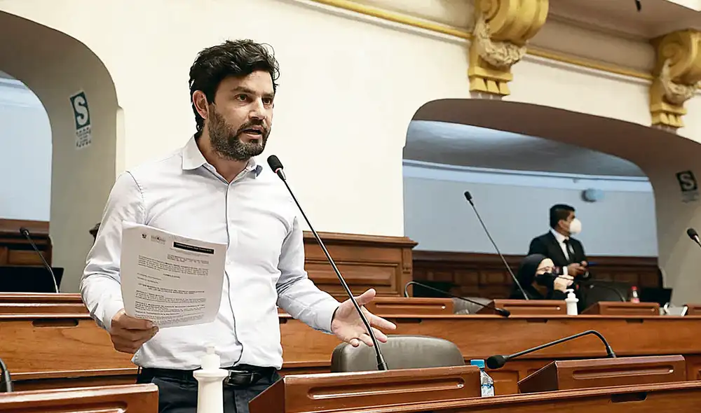 Morado. Olivares ayer anunció a Lizárraga para la comisión. Foto: Congreso Morado. Olivares ayer anunció a Lizárraga para la comisión. Foto: Congreso
