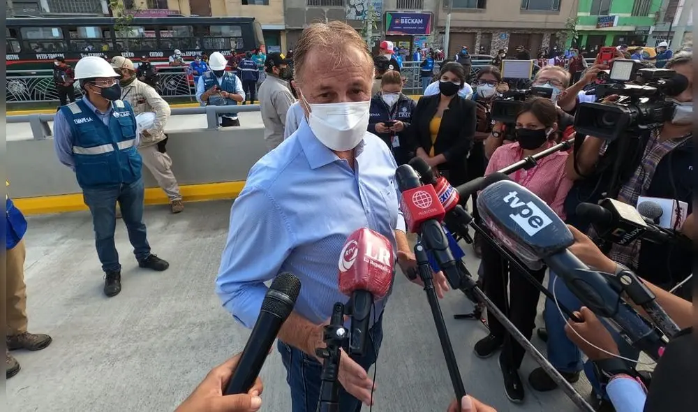 Muñoz estuvo en San Juan de Miraflores con la alcaldesa Cristina Nina, para entregar obras de mejoramiento en el distrito. Foto: Deysi Portuguez/La República Muñoz estuvo en San Juan de Miraflores con la alcaldesa Cristina Nina, para entregar obras de mejoramiento en el distrito. Foto: Deysi Portuguez/La República