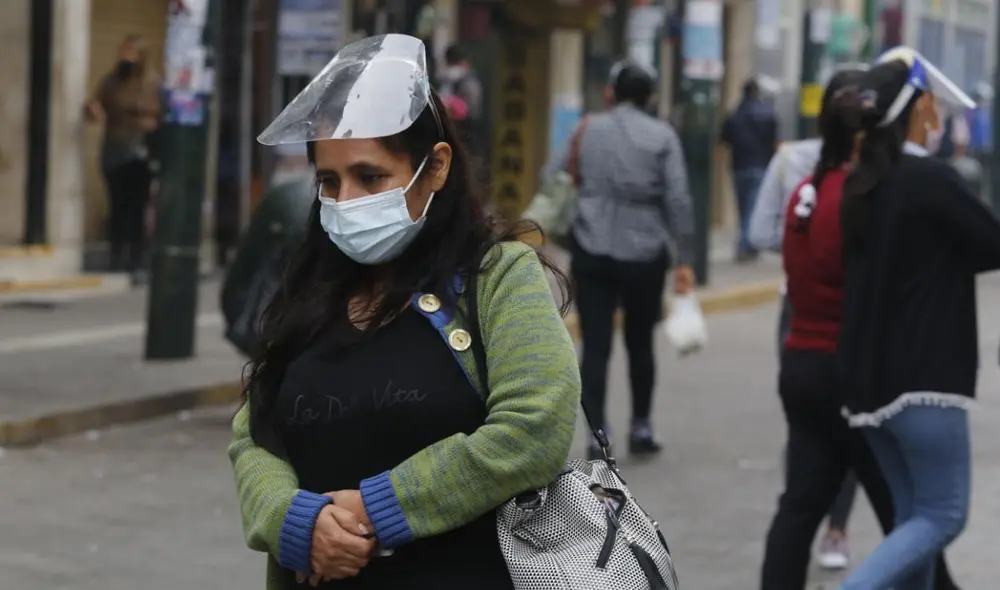 Bajas temperaturas en Lima se registrarán durante todo abril por el otoño. Foto: Carlos Félix Contreras / La República Bajas temperaturas en Lima se registrarán durante todo abril por el otoño. Foto: Carlos Félix Contreras / La República