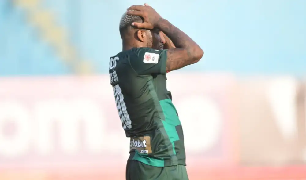 Jefferson Farfán podría ser sancionado por la FPF tras incumplir protocolos. Foto: Liga 1 Jefferson Farfán podría ser sancionado por la FPF tras incumplir protocolos. Foto: Liga 1