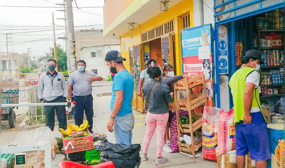 Ambulantes tuvieron que abandonar las veredas y pistas del exterior de este mercado. Foto: Municipalidad de La Victoria