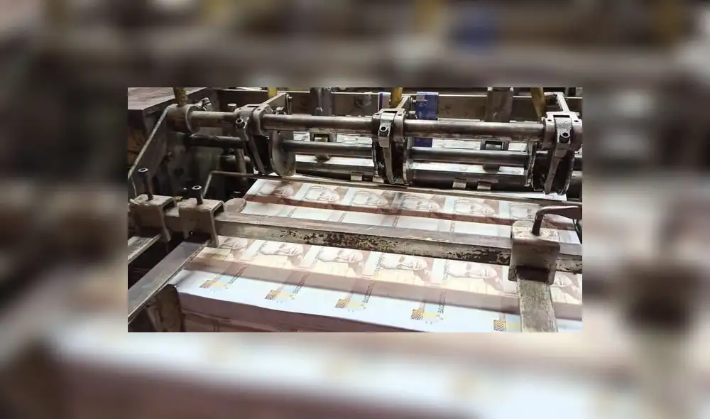 Billetes falsos de 20 y 100 soles iban a ser distribuidos en el mercado. Foto: Gianella Aguirre/RPI-LR