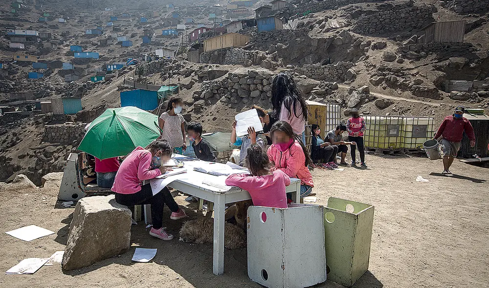Sin recursos. Muchos niños estudian en malas condiciones, sin conectividad y sin servicios. Foto: John Reyes Sin recursos. Muchos niños estudian en malas condiciones, sin conectividad y sin servicios. Foto: John Reyes