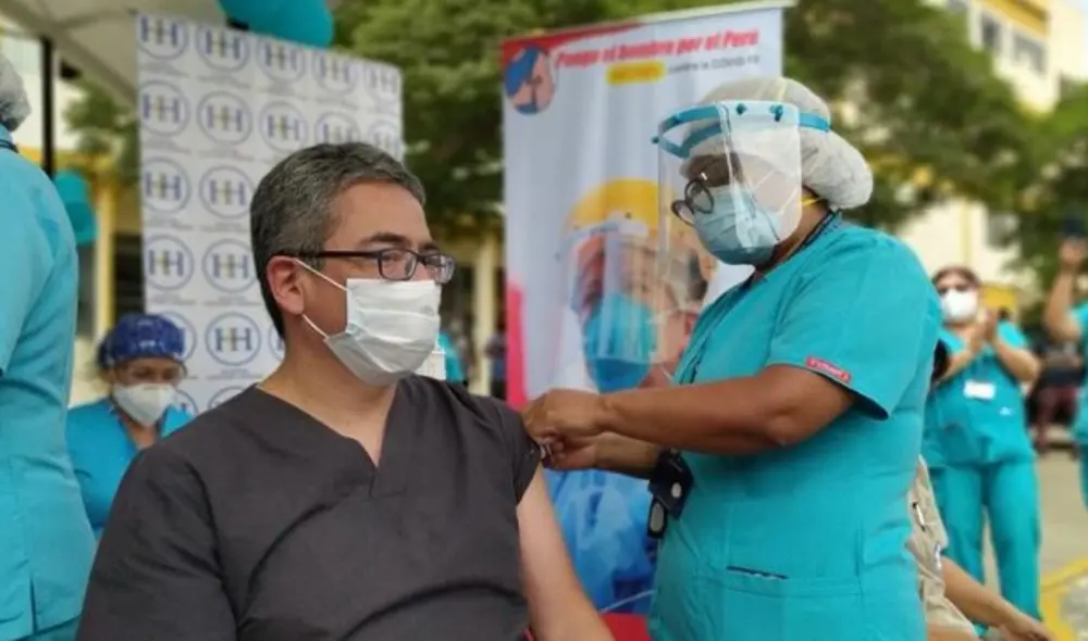 Personal asistencial y administrativo del HCH fueron vacunados entre febrero y marzo. Foto: Minsa