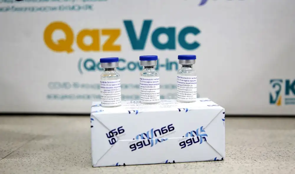 Los ensayos clínicos de QazVac iniciaron en mayo de 2020, dos meses después de que la OMS declaró pandemia a la COVID-19. Foto: Kazinform