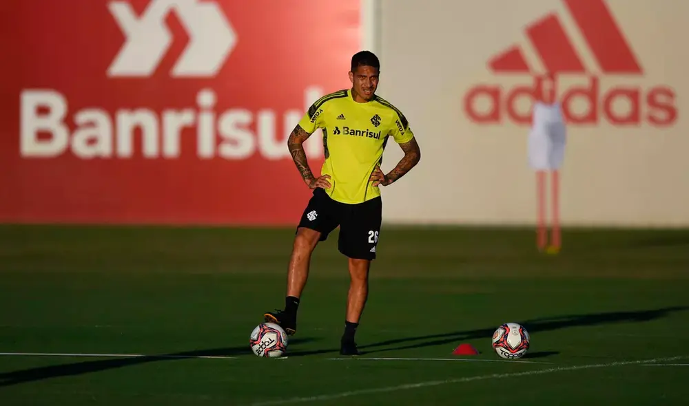 Paolo Guerrero no está totalmente recuperado de la pierna derecha. Foto: Ricardo Duarte / Internacional